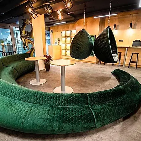 Dragons Dream Hostel *